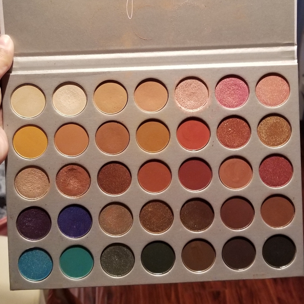 Jaclyn Hill Palette